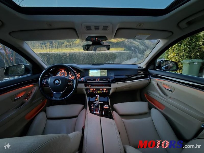 2011' BMW Serija 5 530Xd photo #5