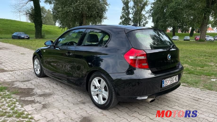 2009' BMW Serija 1 118D photo #5