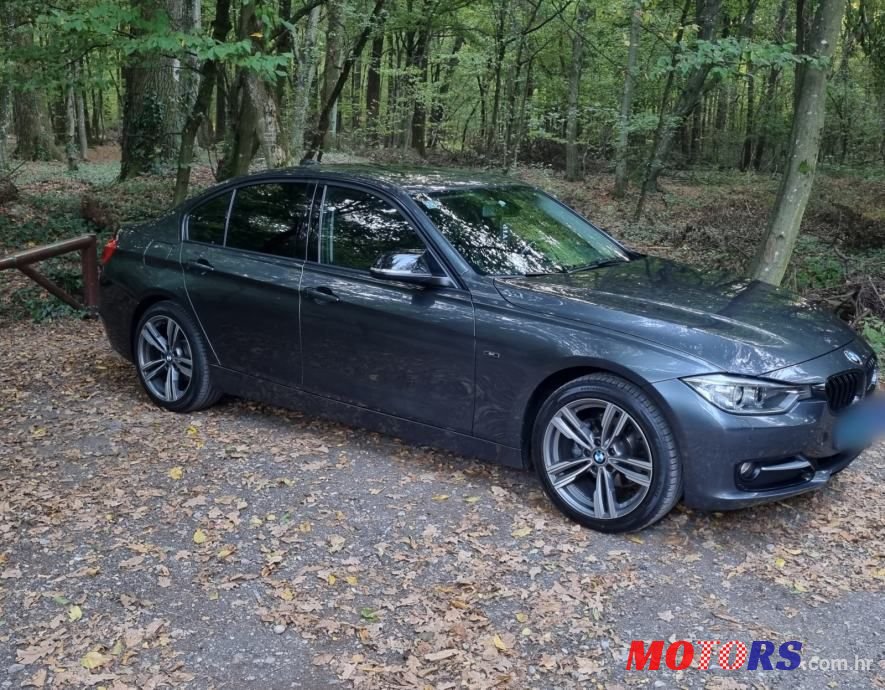 2013' BMW Serija 3 318D photo #4