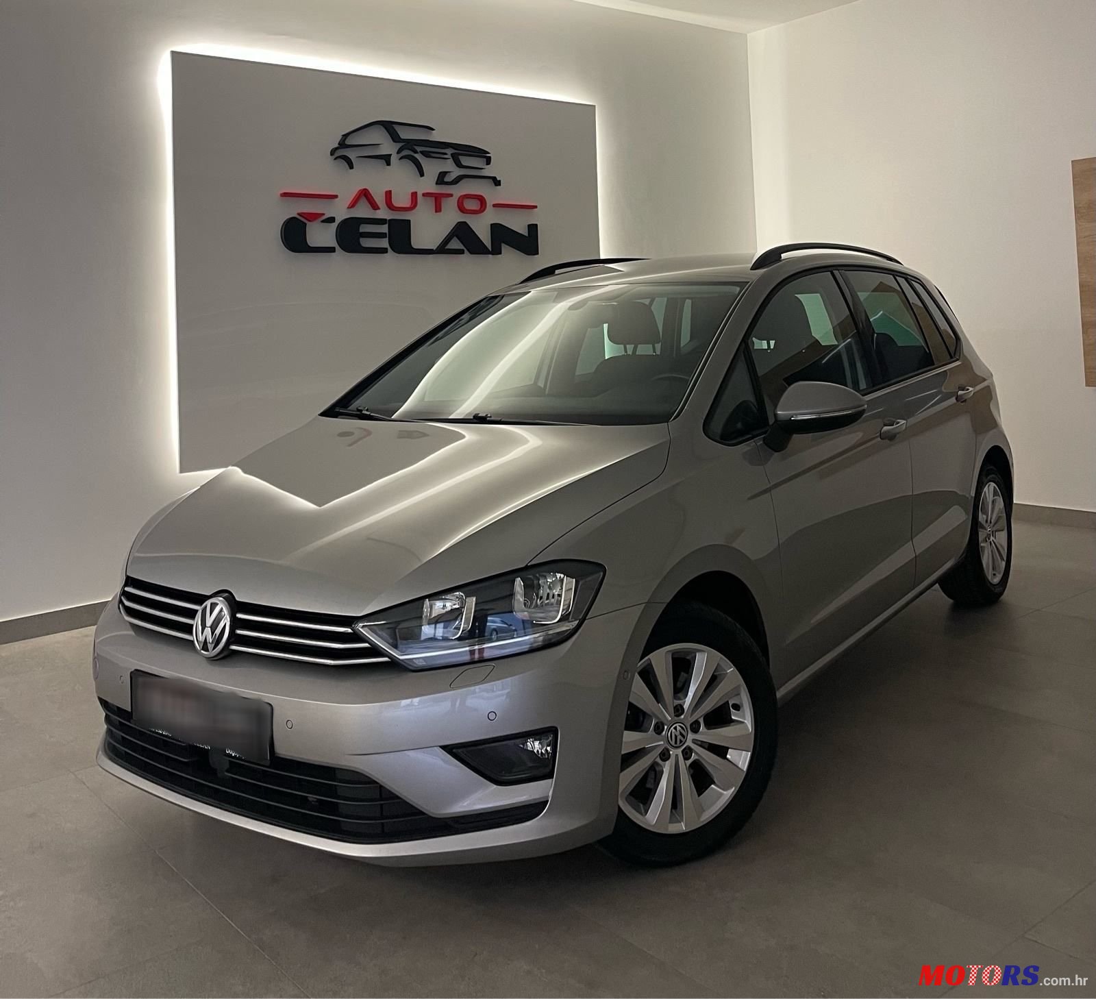 2015' Volkswagen Golf Sportsvan photo #3