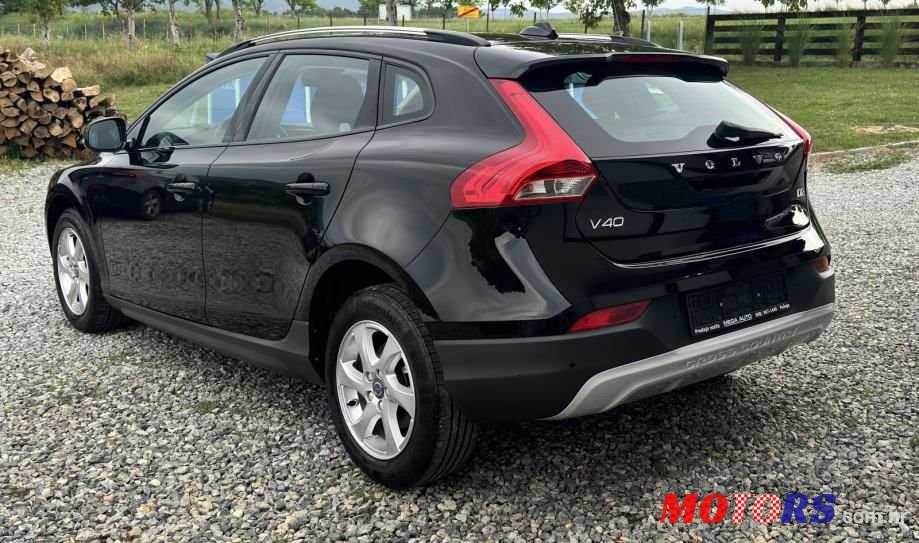 2016' Volvo V40 Cross Country 2.0 D2 photo #4