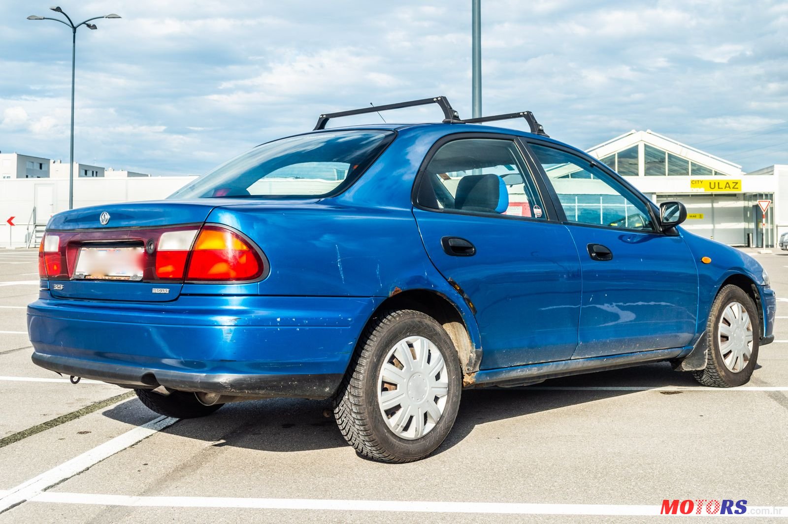 1997' Mazda 323 photo #4