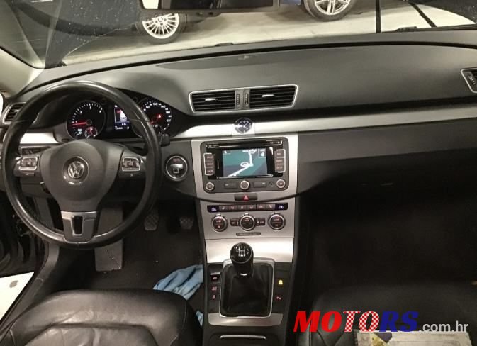 2014' Volkswagen Passat Variant photo #5