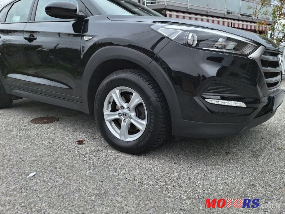2015' Hyundai Tucson 1.7 Crdi photo #4