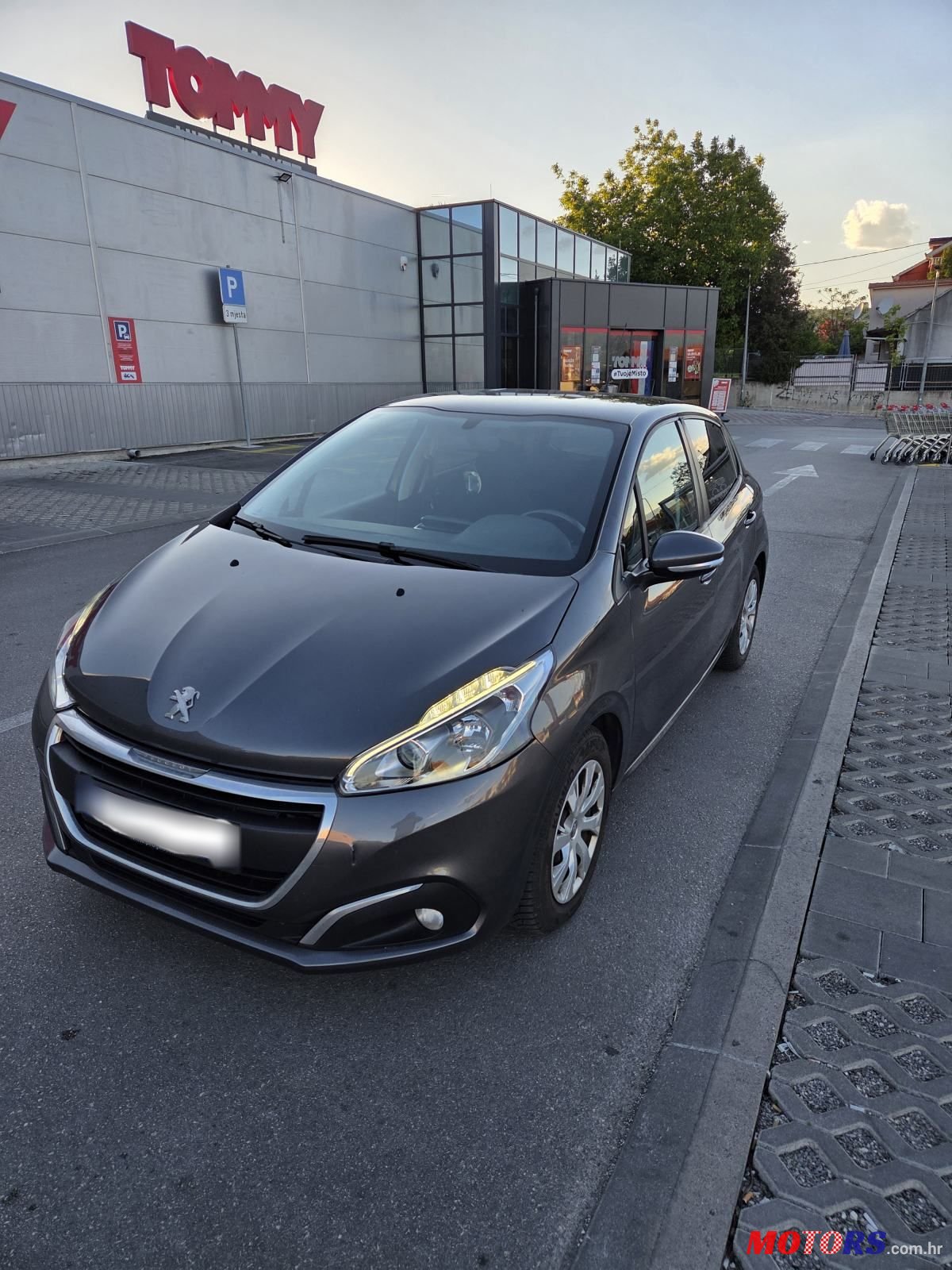 2018' Peugeot 208 1,6 Bluehdi photo #5