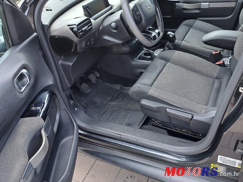 2015' Citroen C4 Cactus 1,6 Bluehdi photo #4