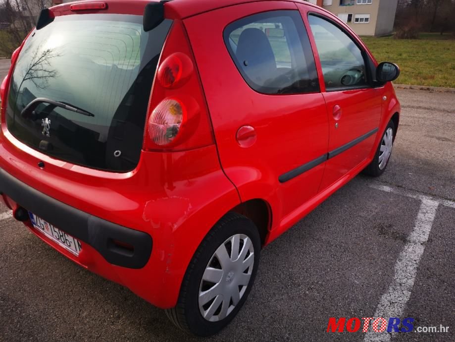 2008' Peugeot 107 1,0 photo #5