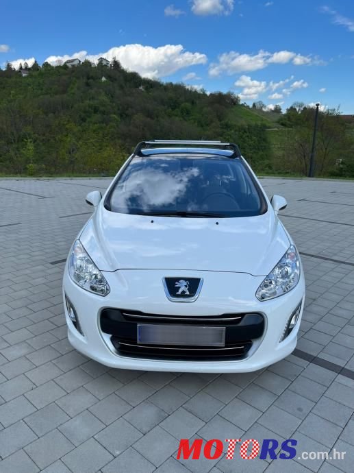 2012' Peugeot 308 photo #4