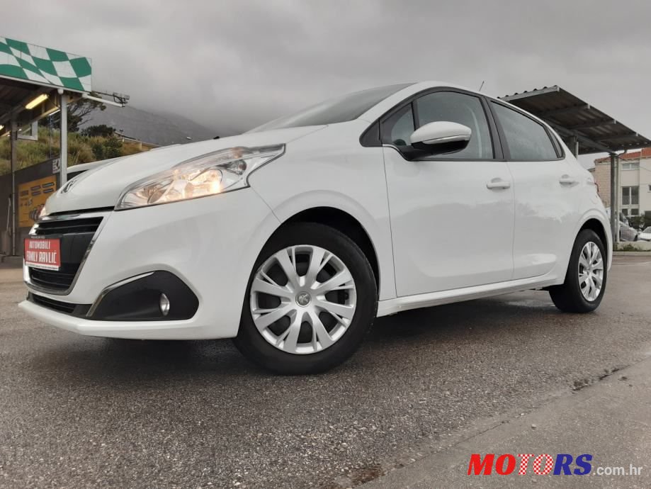 2018' Peugeot 208 1,6 Bluehdi photo #2