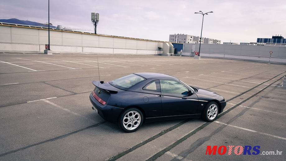 1996' Alfa Romeo GTV photo #2