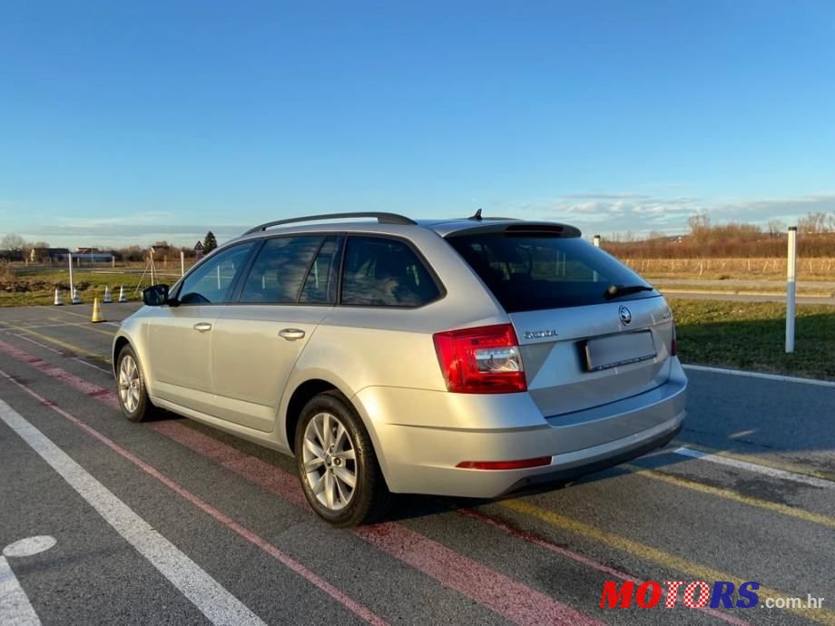2019' Skoda Octavia Combi photo #6