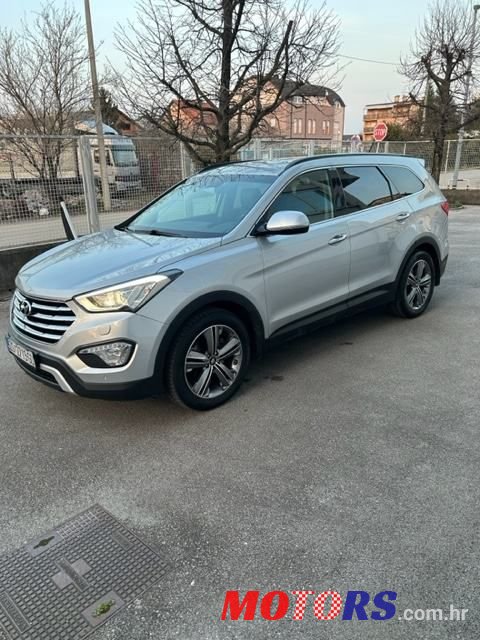 2016' Hyundai Santa Fe photo #1
