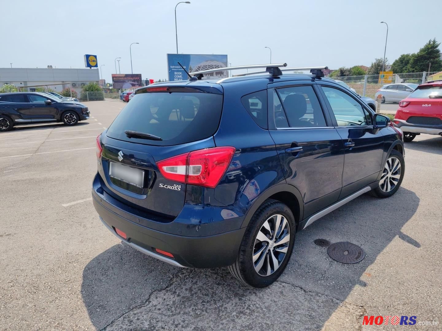 2019' Suzuki SX4 photo #4