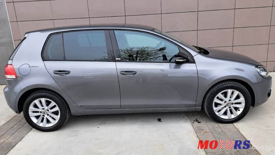 2011' Volkswagen Golf VI 1,6 Tdi photo #5