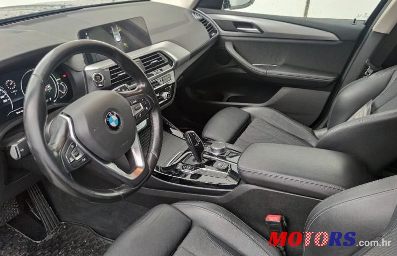 2018' BMW X3 Xdrive20D photo #3