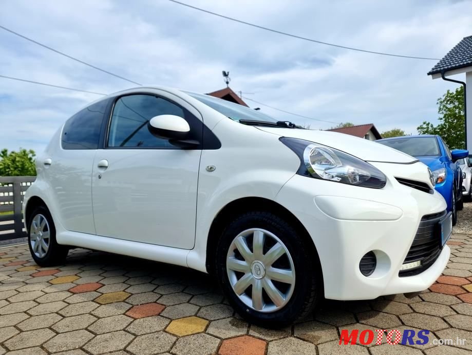 2013' Toyota Aygo 1,0 Vvt-I Cool photo #4