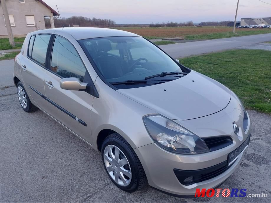 2006' Renault Clio 1,4 16V photo #2