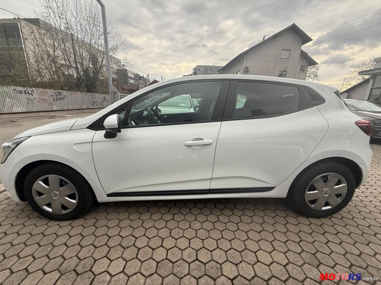2020' Renault Clio Dci photo #3