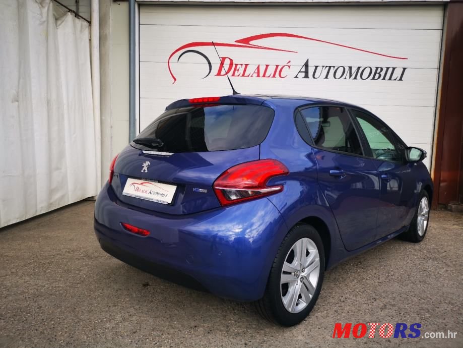 2017' Peugeot 208 1,2 Puretech photo #6