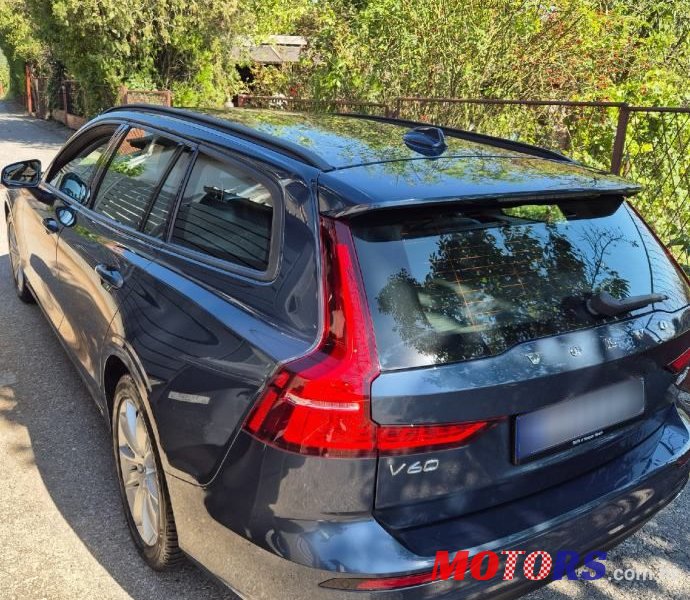 2019' Volvo V60 D4 Awd photo #3