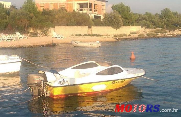 1999' Piranha 380 photo #1