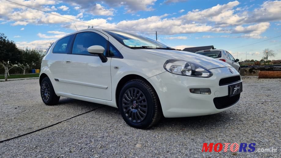 2013' Fiat Grande Punto 1.3 Mjtd photo #3