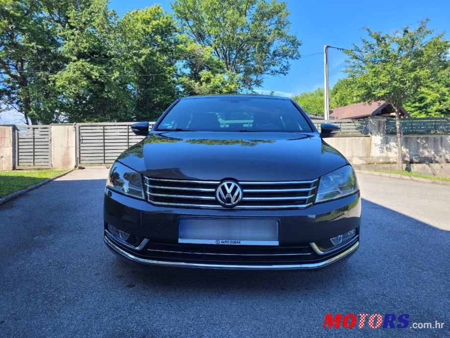2013' Volkswagen Passat 2,0 Tdi Bmt photo #3