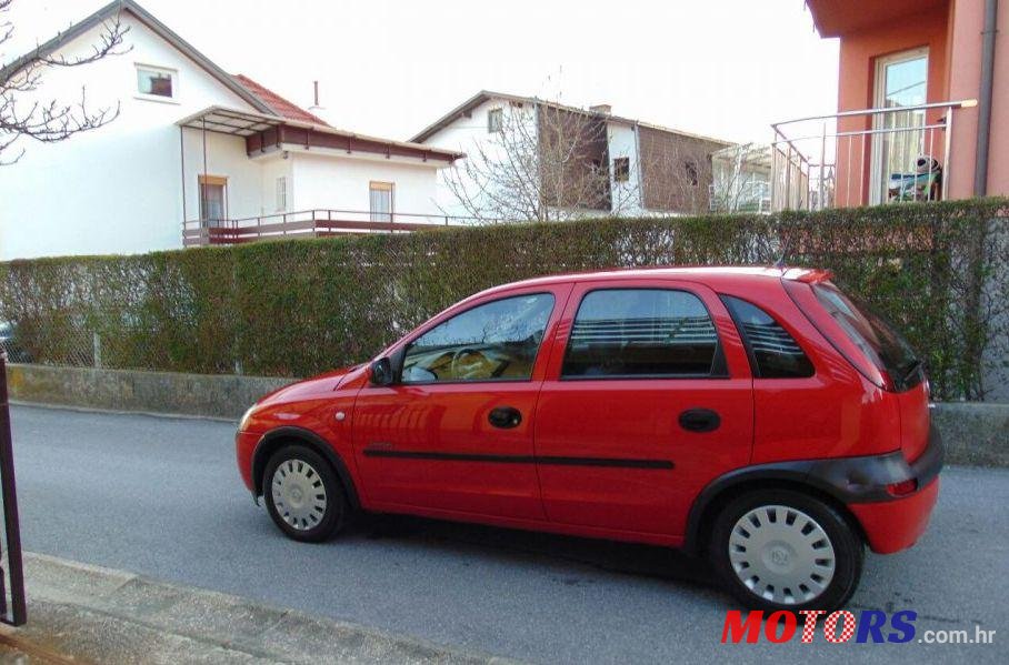 2001' Opel Corsa 1,7 photo #1