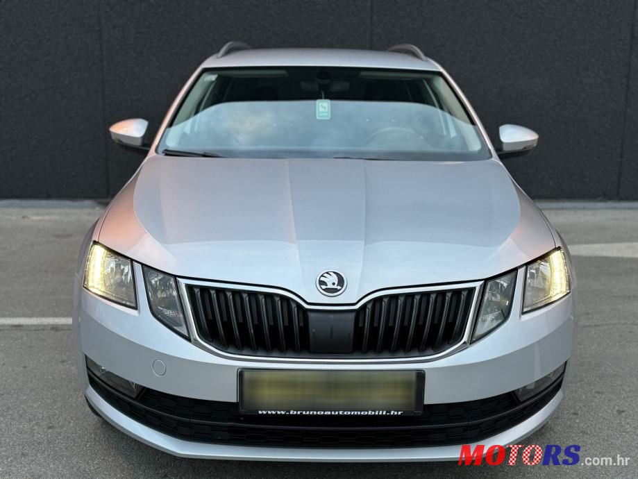 2017' Skoda Octavia Combi photo #2