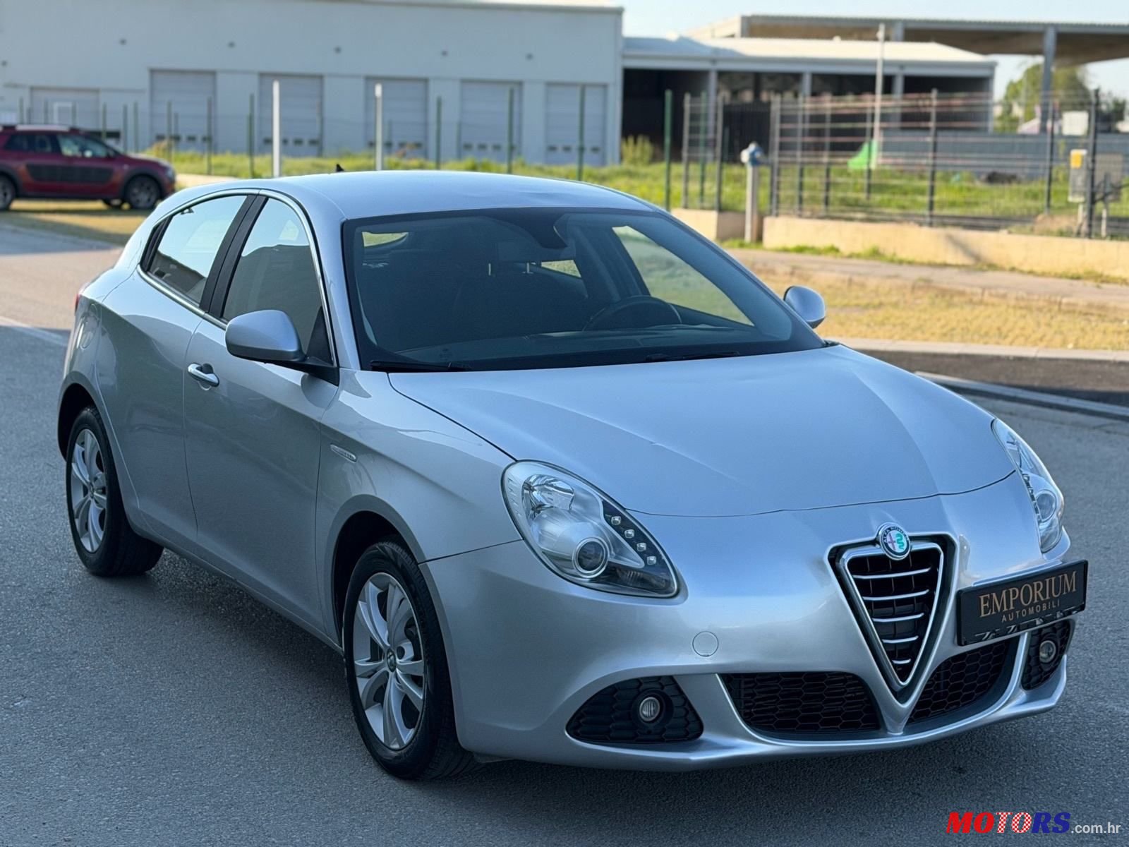 2013' Alfa Romeo Giulietta 1,6 photo #3