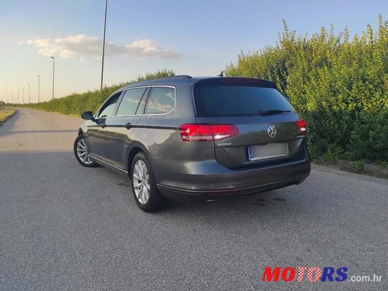 2016' Volkswagen Passat Variant photo #2