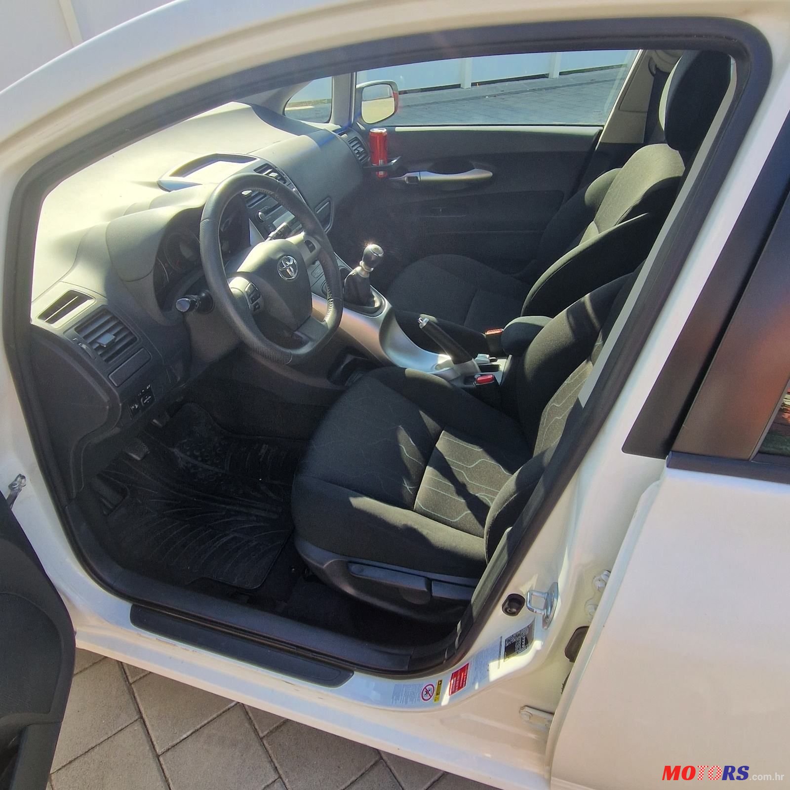 2012' Toyota Auris 1,3 3 Vvt-I photo #4