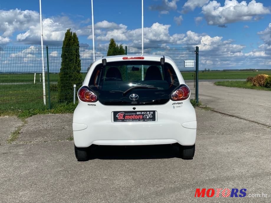 2011' Toyota Aygo 1,0 Vvt-I photo #6