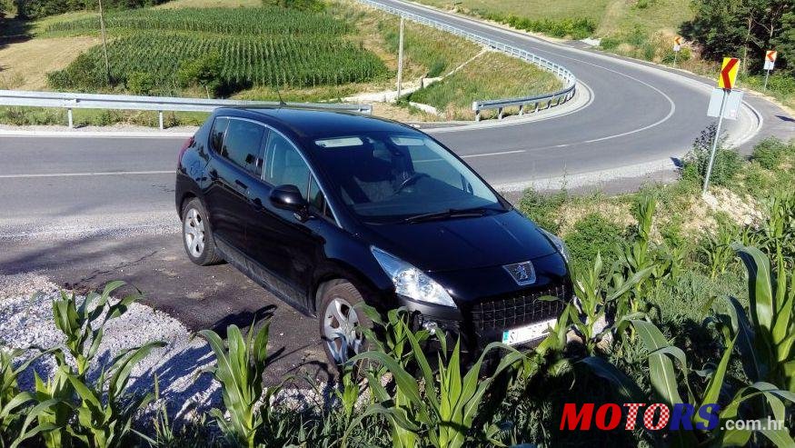 2013' Peugeot 3008 2,0 Hdi photo #1