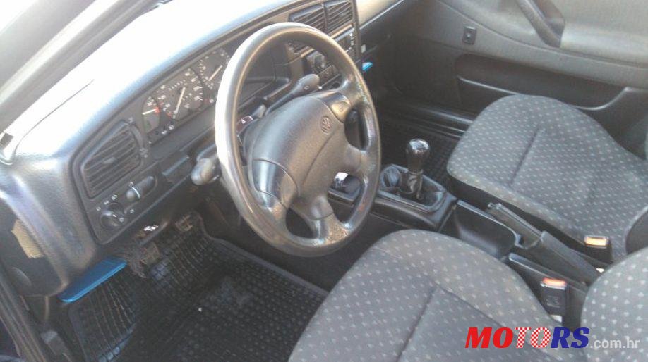 1994' Volkswagen Passat 2,0 Cl photo #3