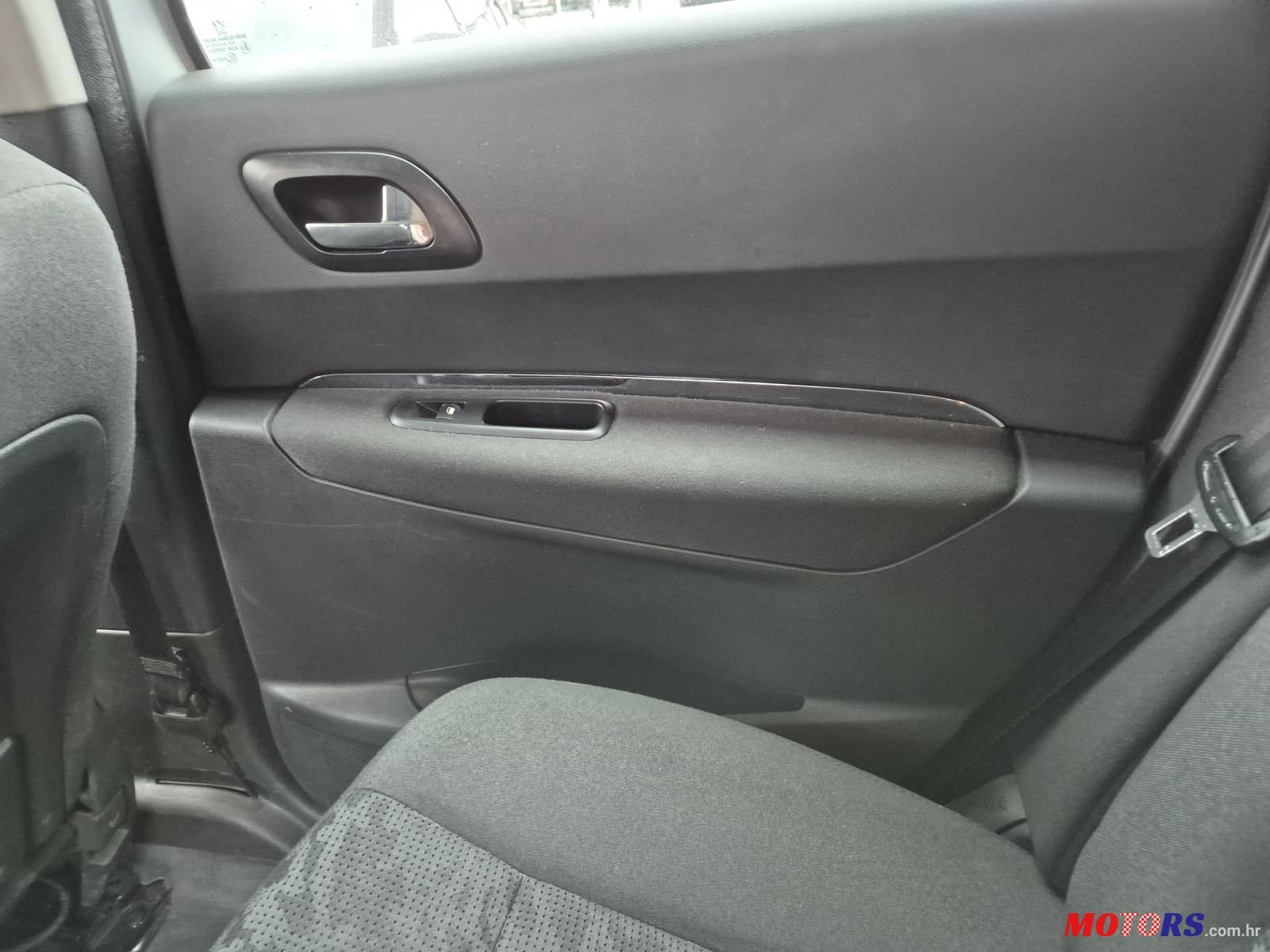 2013' Peugeot 3008 1,6 Hdi photo #6