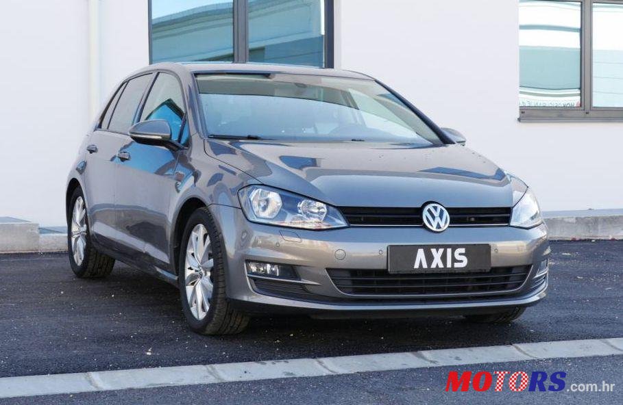 2013' Volkswagen Golf VII photo #2