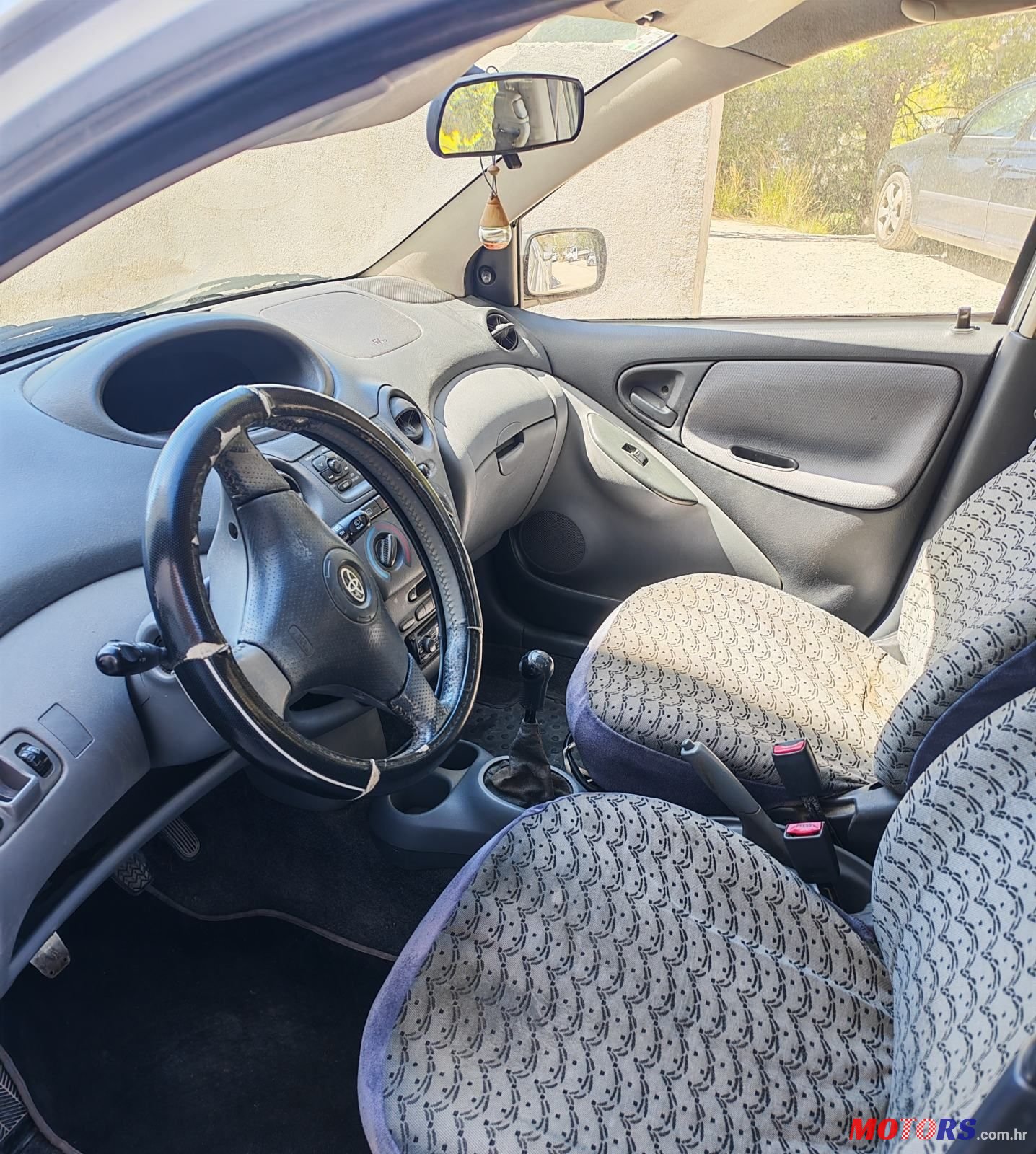 2000' Toyota Yaris 1,0 Vvt-I photo #5