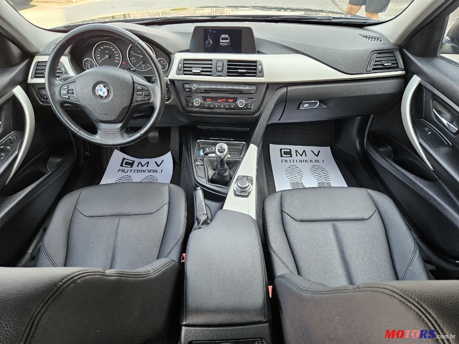 2015' BMW Serija 3 316D photo #2