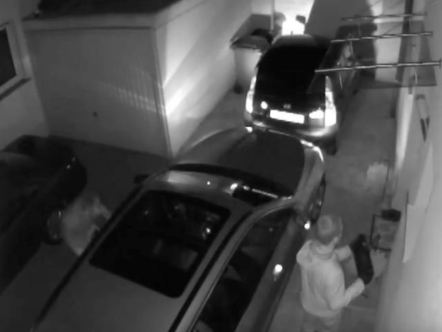 BMW thwarts car thief by remotely locking him in a 5 series