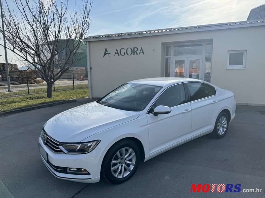 2018' Volkswagen Passat photo #1