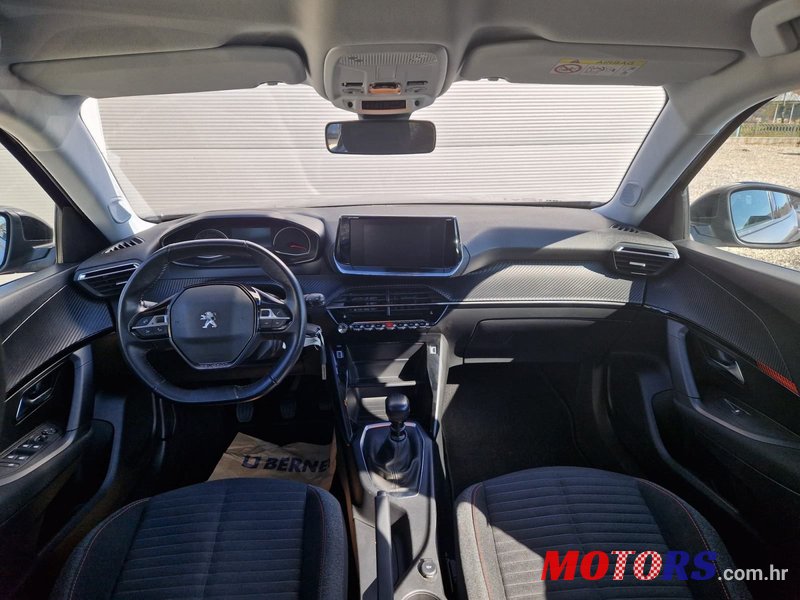 2022' Peugeot 2008 1,5 photo #3