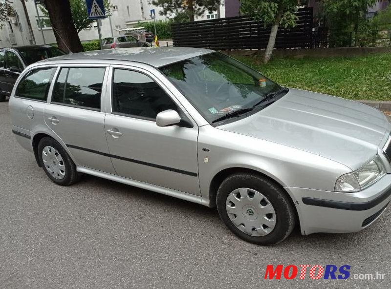 2001' Skoda Octavia Combi 1,9 Tdi photo #1