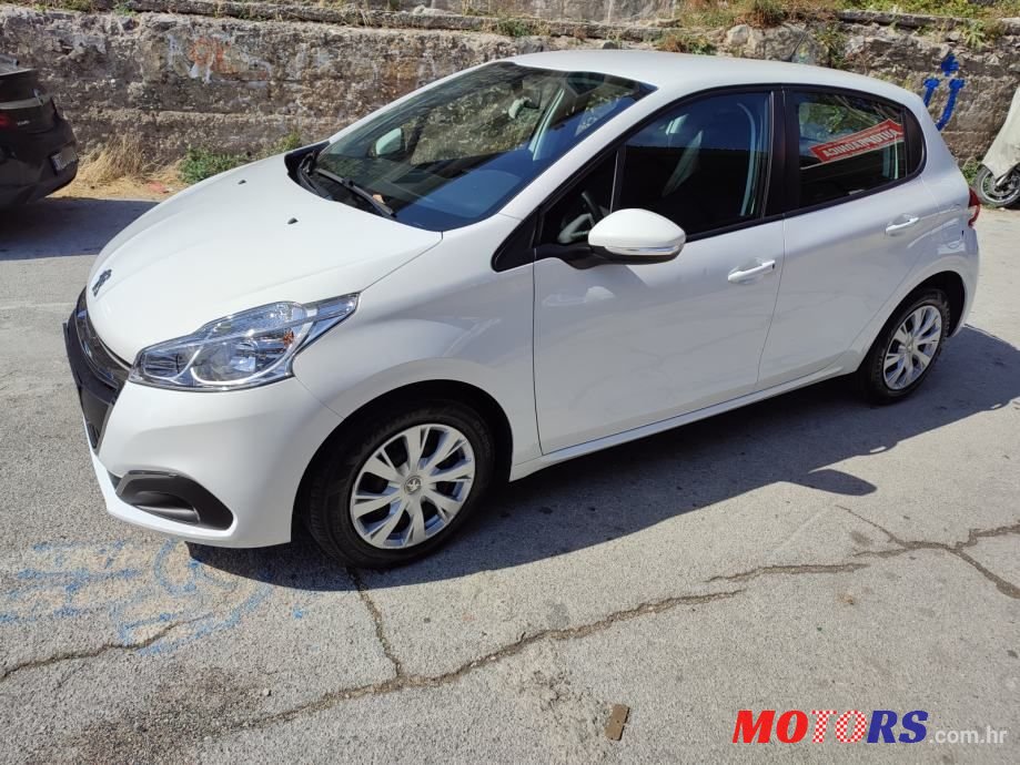 2019' Peugeot 208 1,5 photo #2