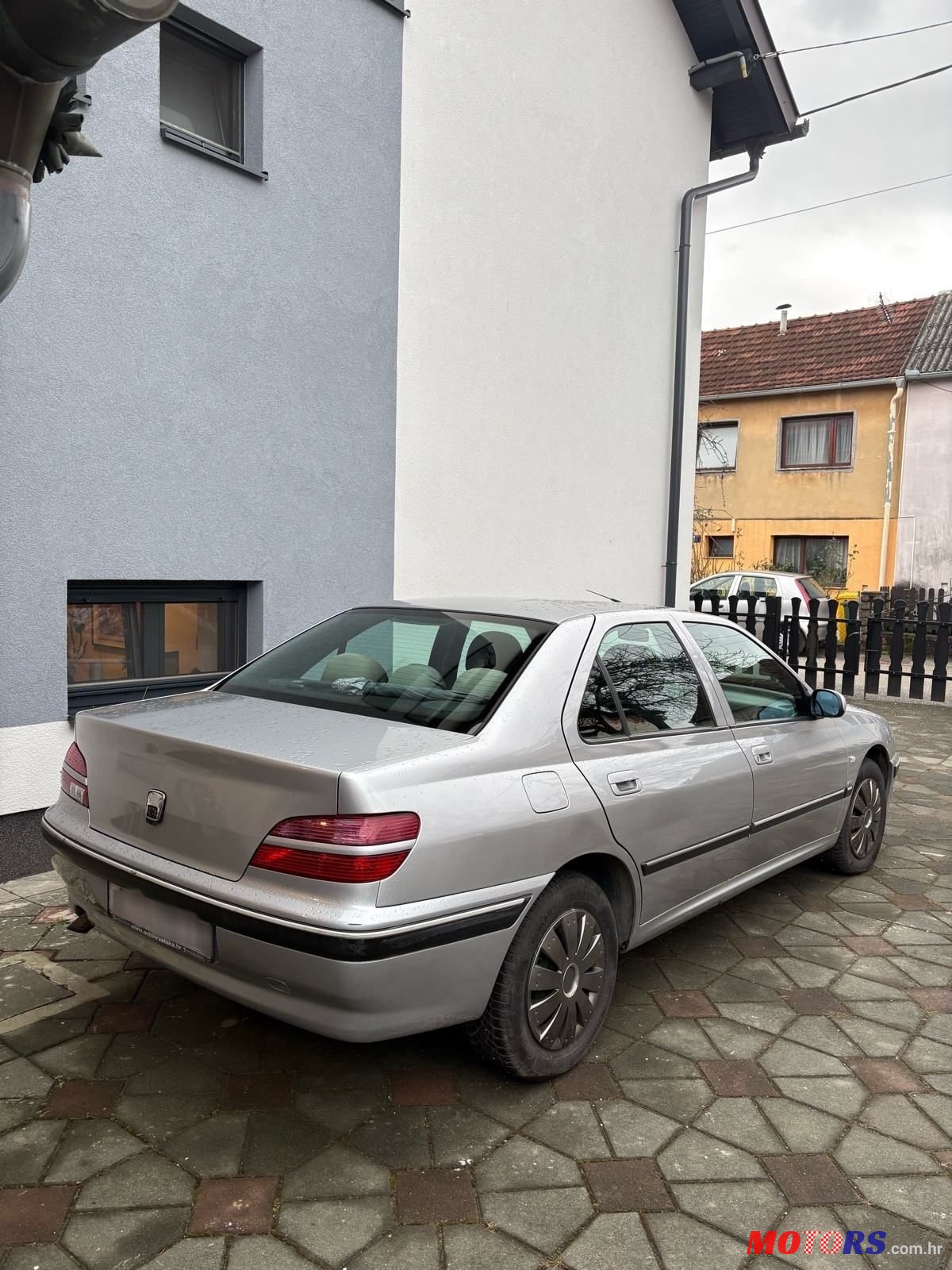 2001' Peugeot 406 2.0 Hdi photo #2