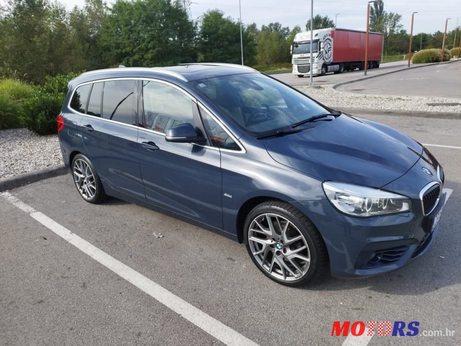 2016' BMW Serija 2 216D photo #1