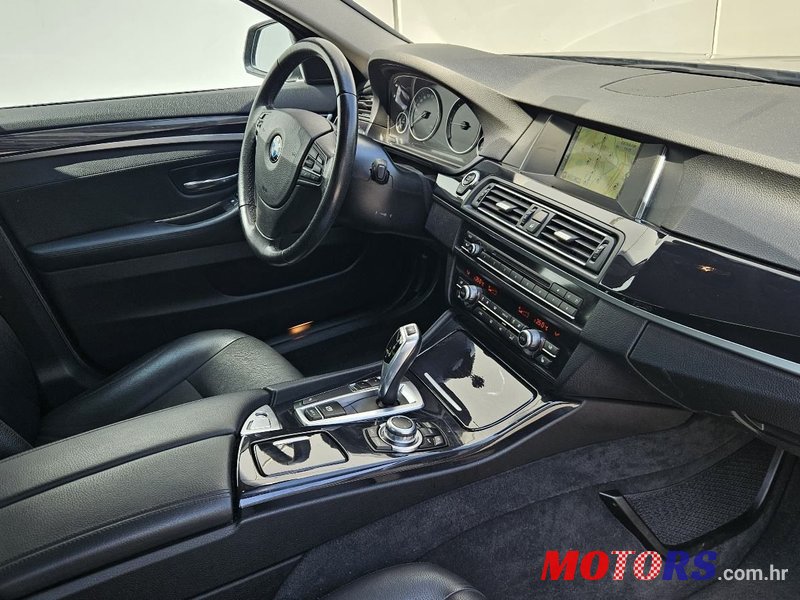 2016' BMW Serija 5 520D photo #4