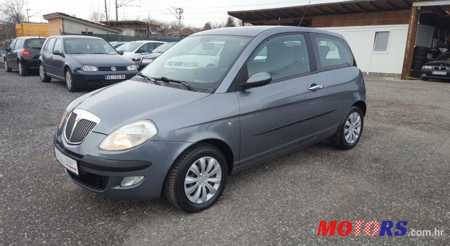 2004' Lancia Y 1,3 16V Jtd Multijet photo #2