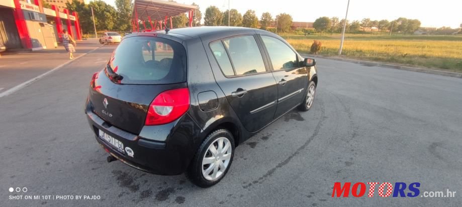 2009' Renault Clio 1,2 16V photo #3