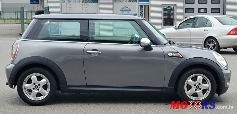 2009' MINI One 1.4 photo #6